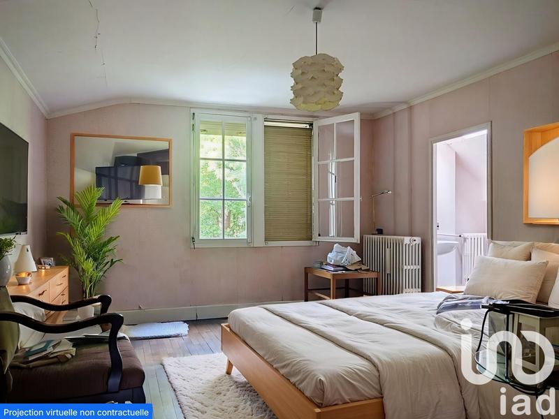 Maison - 241 m² - 10 pièces