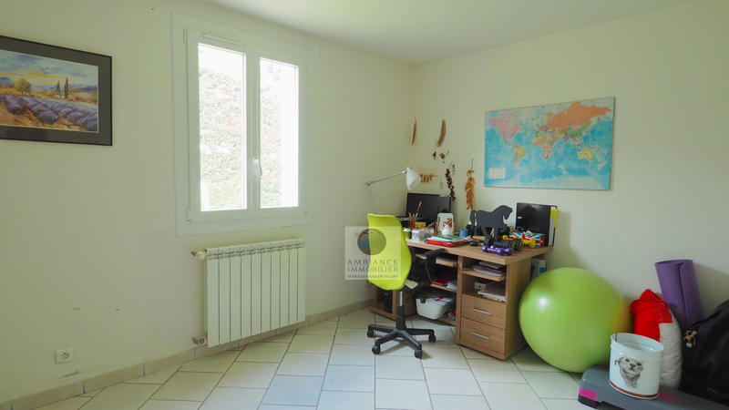 Maison - 222 m² - 9 pièces