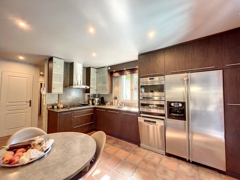 Villa - 146 m² - 6 pièces