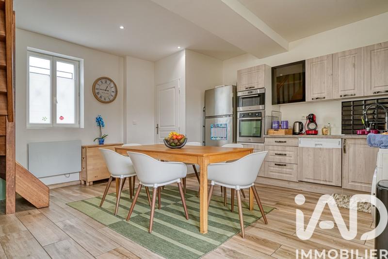 Maison - 97 m² - 5 pièces