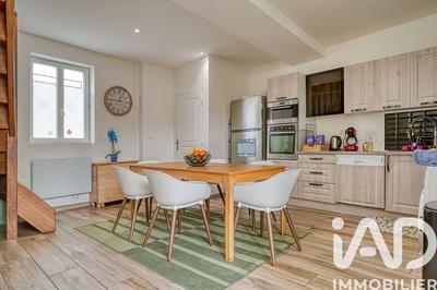 Maison - 97 m² - 5 pièces