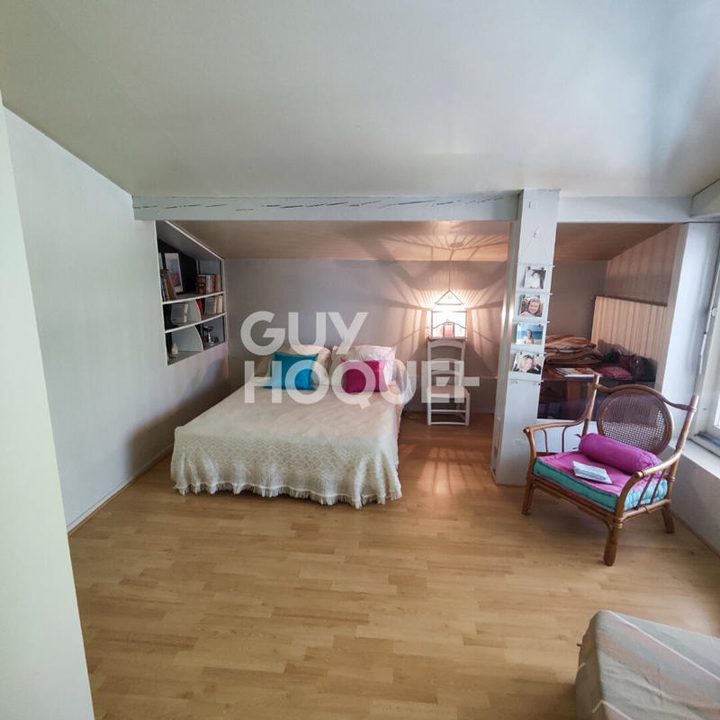 Maison - 246 m² - 7 pièces