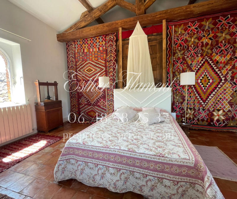 Demeure - 590 m² - 16 pièces