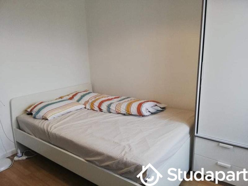 Chambre - 12 m² - 1 pièce