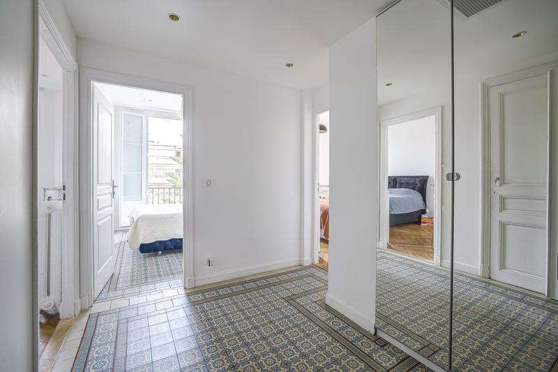 Appartement - 95 m² - 4 pièces