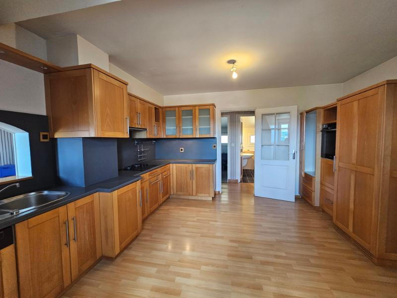 Maison - 245 m² - 7 pièces