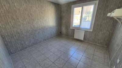 Maison - 99 m² - 5 pièces