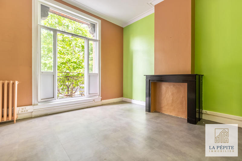 Immeuble - 334 m² - 1 pièce