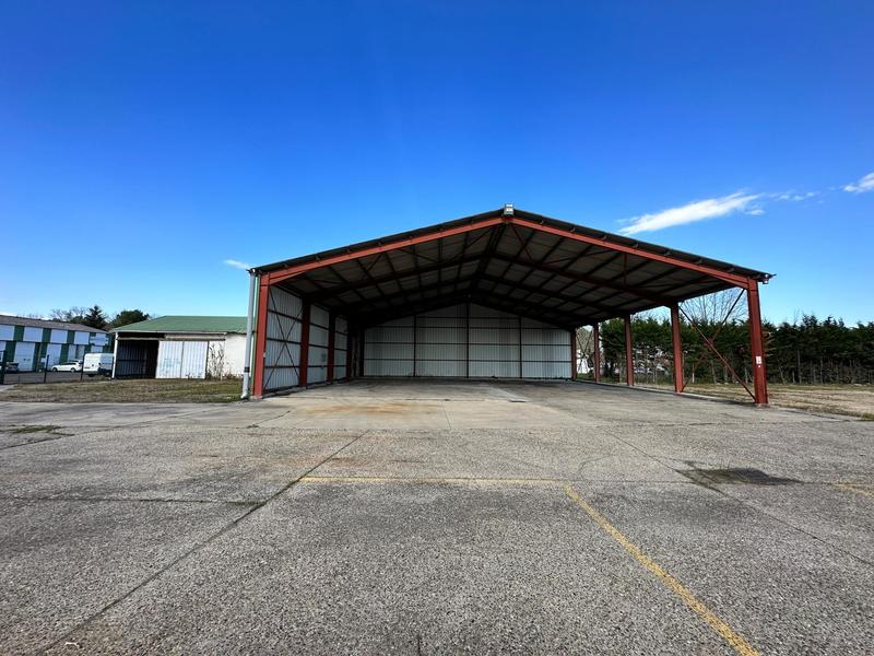 Local commercial - 3 000 m² - 4 pièces