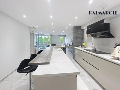 Appartement - 110 m² - 3 pièces