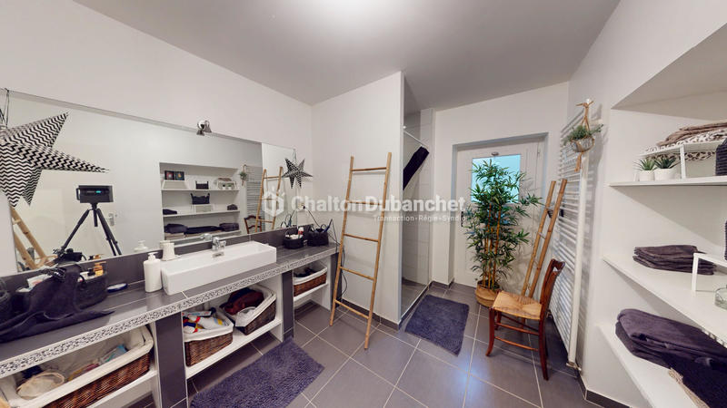 Appartement - 195 m² - 8 pièces