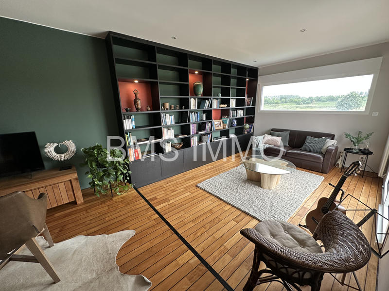 Maison - 245 m² - 6 pièces