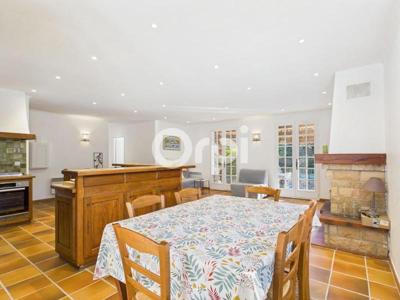 Maison - 136 m² - 4 pièces