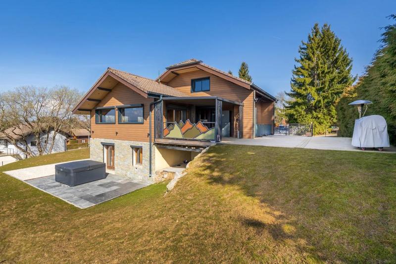 Maison - 200 m² - 5 pièces