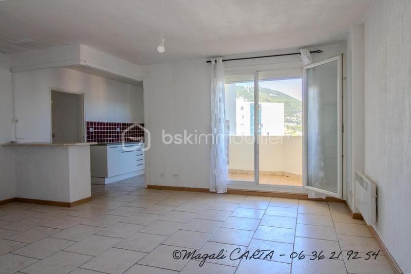 Appartement - 82 m² - 4 pièces