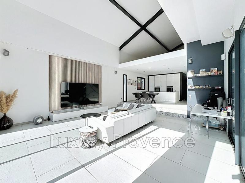 Maison - 174 m² - 5 pièces