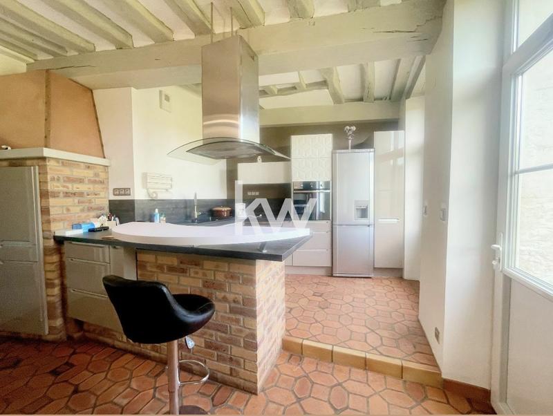 Maison - 240 m² - 9 pièces