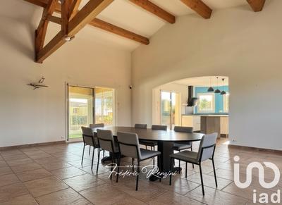 Maison - 200 m² - 9 pièces