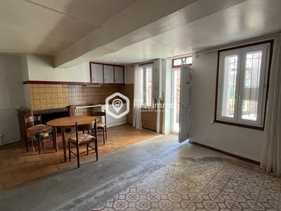 Maison - 93 m² - 5 pièces