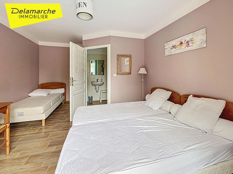 Maison - 308 m² - 12 pièces