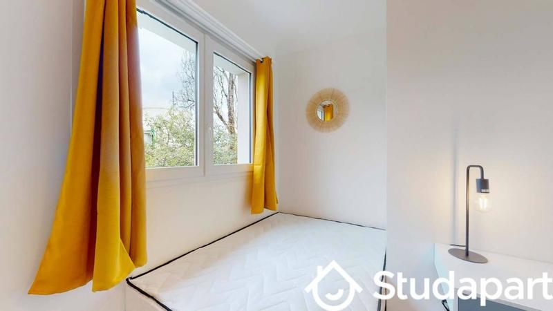 Chambre - 10 m² - 1 pièce