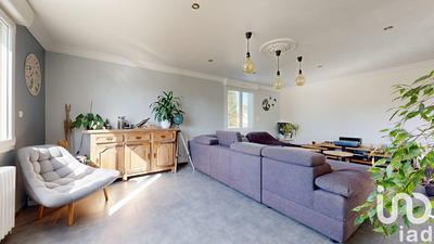 Maison - 213 m² - 9 pièces