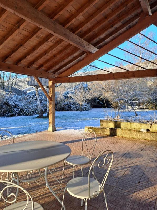 Maison - 287 m² - 9 pièces