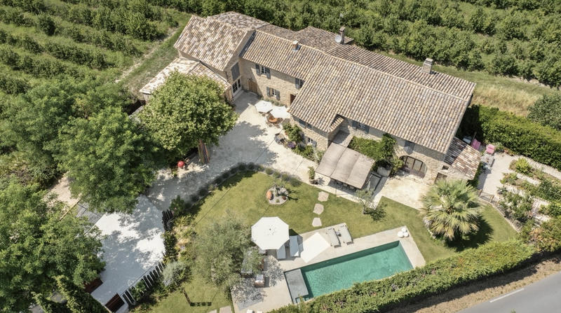 Mas - 362 m² - 8 pièces