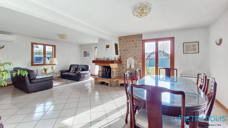 Maison - 162 m² - 7 pièces