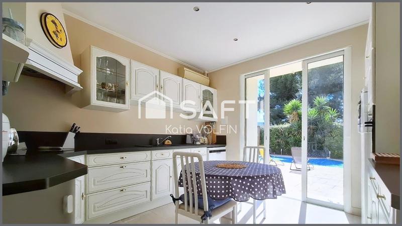 Maison - 165 m² - 5 pièces