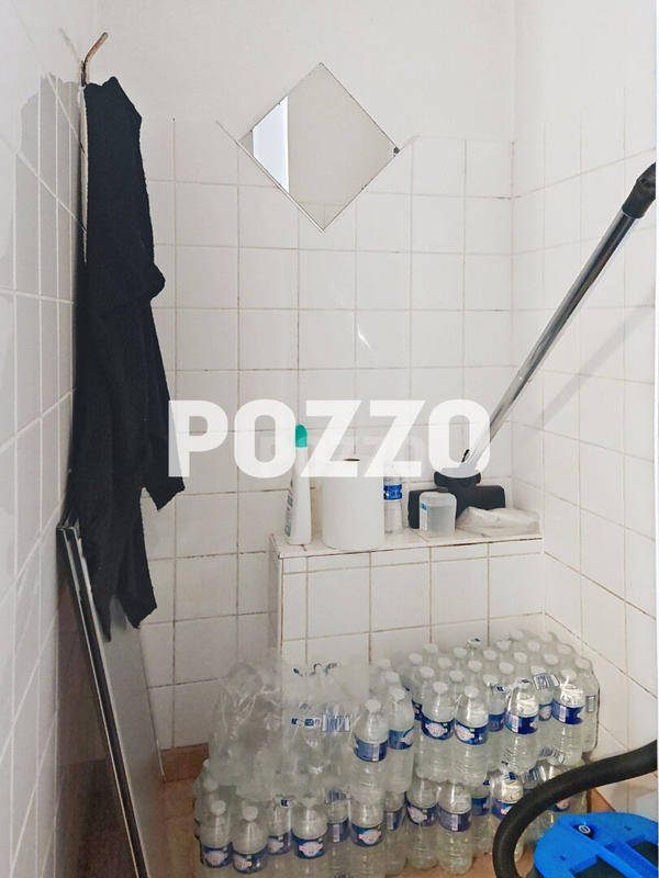 Local commercial - 85 m² - 5 pièces