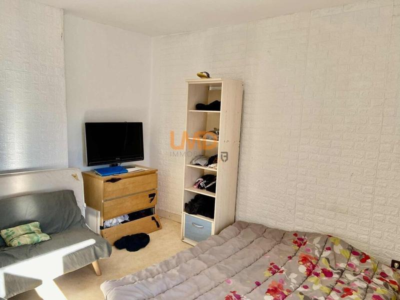 Maison - 180 m² - 11 pièces