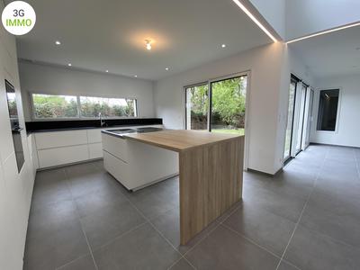 Maison - 160 m² - 7 pièces