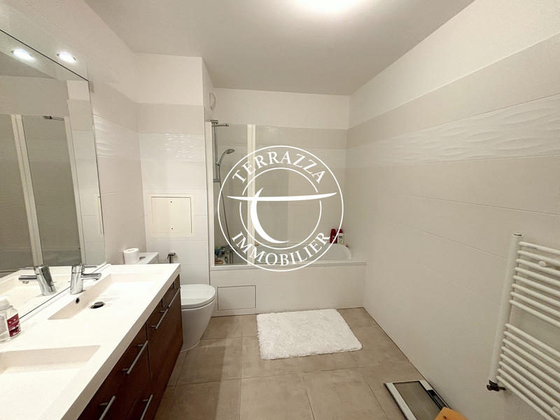 Appartement - 87 m² - 4 pièces