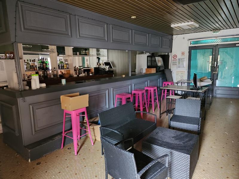 Local d'activité / Entrepôt - 450 m² - 6 pièces