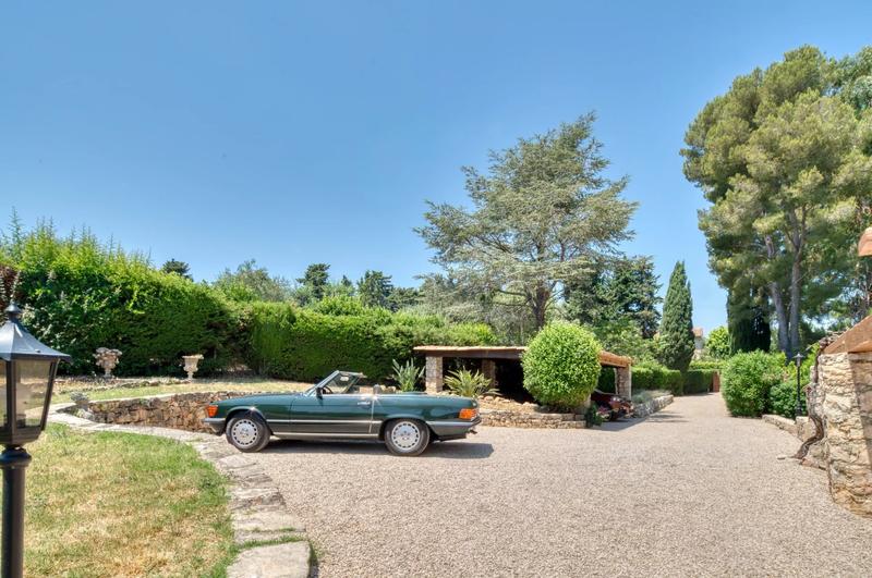 Villa - 277 m² - 7 pièces