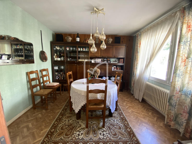 Maison - 120 m² - 8 pièces