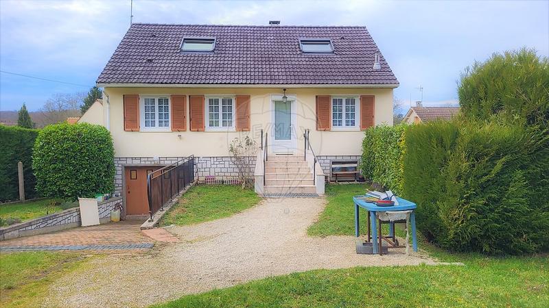 Maison - 107 m² - 7 pièces