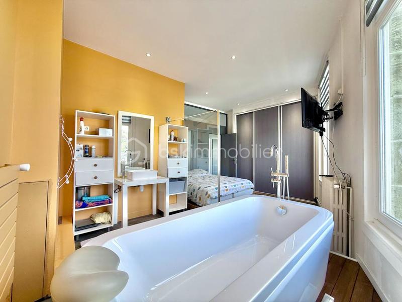 Appartement - 379 m² - 8 pièces