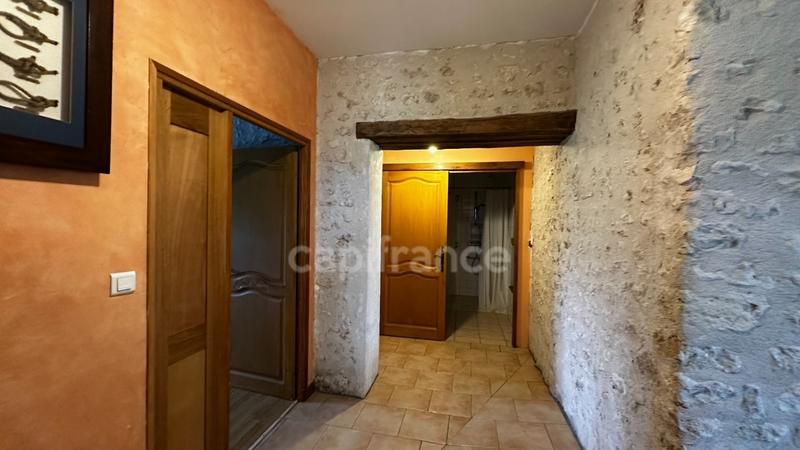 Maison - 313 m² - 10 pièces
