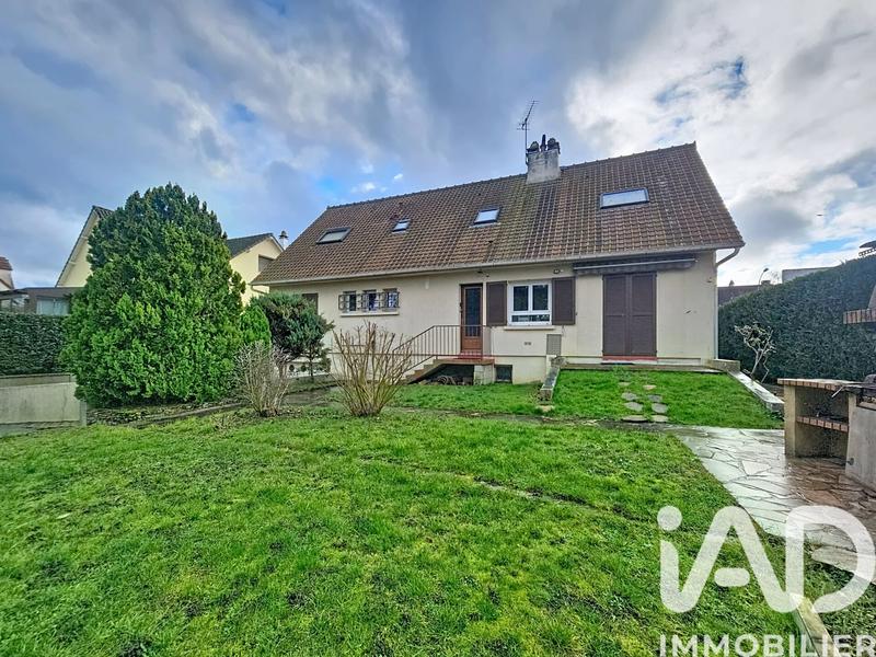 Maison - 188 m² - 9 pièces