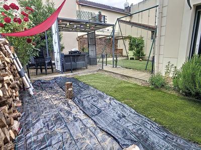 Maison - 169 m² - 8 pièces