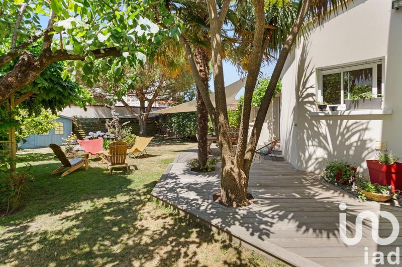 Maison - 168 m² - 8 pièces