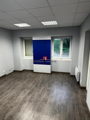 Local commercial - 65 m² - 3 pièces