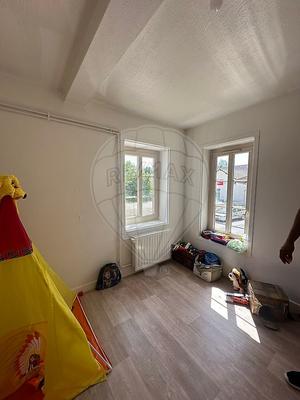 Maison - 205 m² - 10 pièces