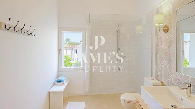 Maison - 158 m² - 5 pièces