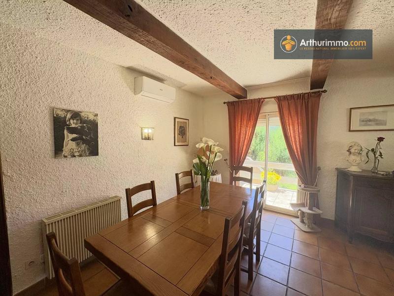 Maison - 181 m² - 6 pièces