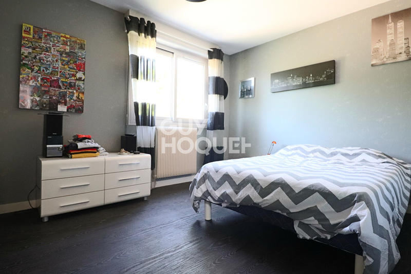 Maison - 244 m² - 8 pièces