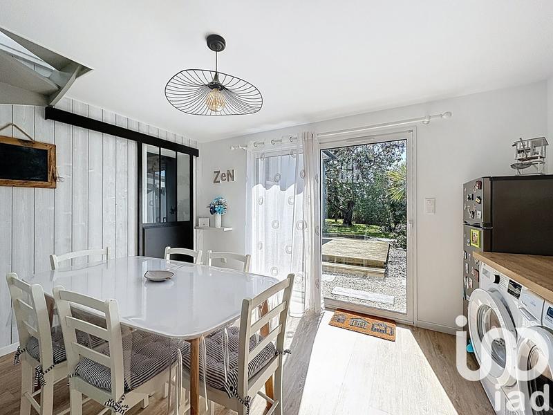 Maison - 185 m² - 8 pièces