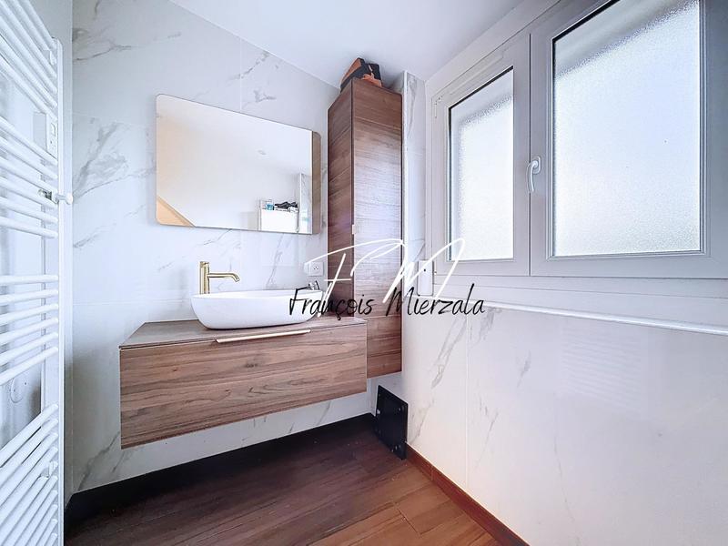 Maison - 81 m² - 5 pièces